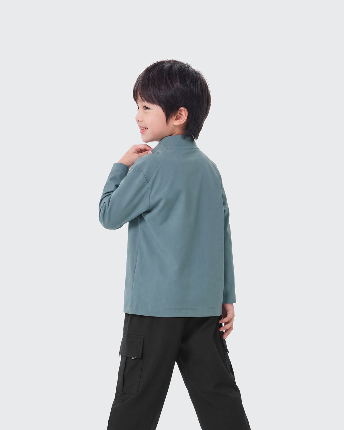 #カラー_カデットブルー