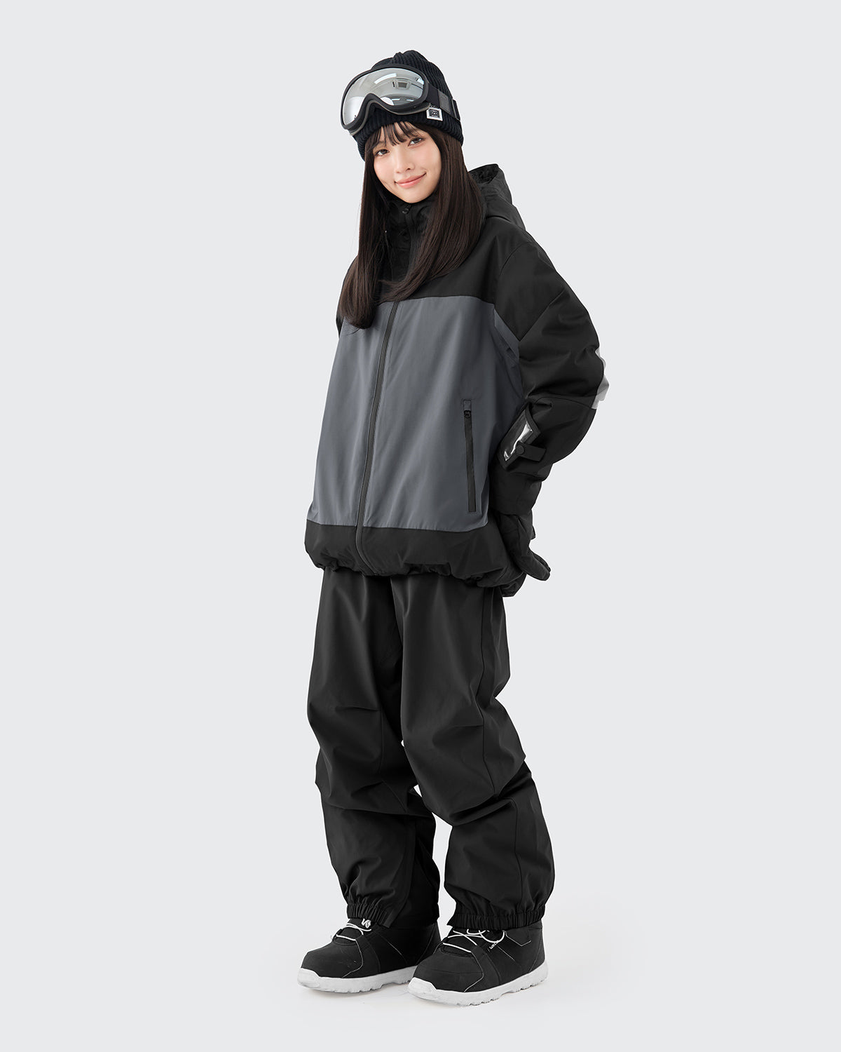 #カラー_black/black